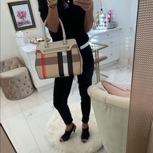 Burberry Looking Bag